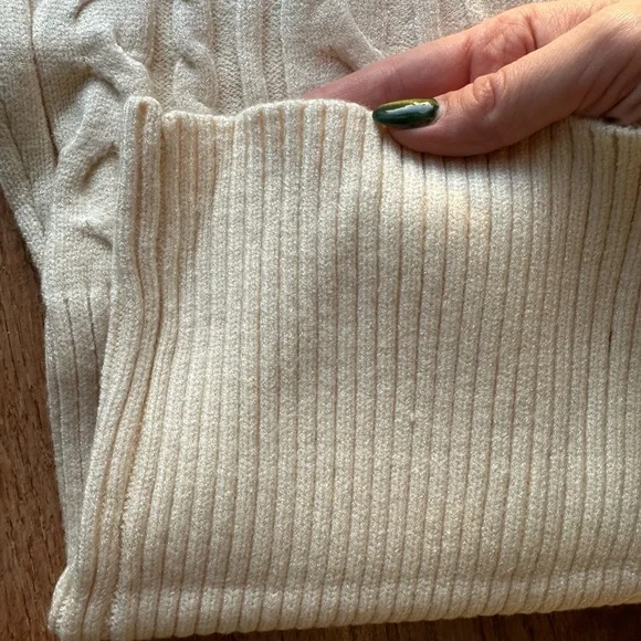 Brand New (NWT) Frankies Bikinis Axel Cable Cloud Knit Tank - Picture 5 of 11